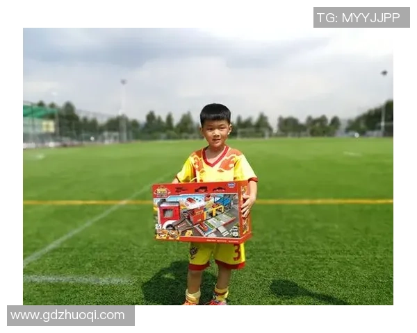 六一礼盒足球星卡价格揭秘 如何选购更划算